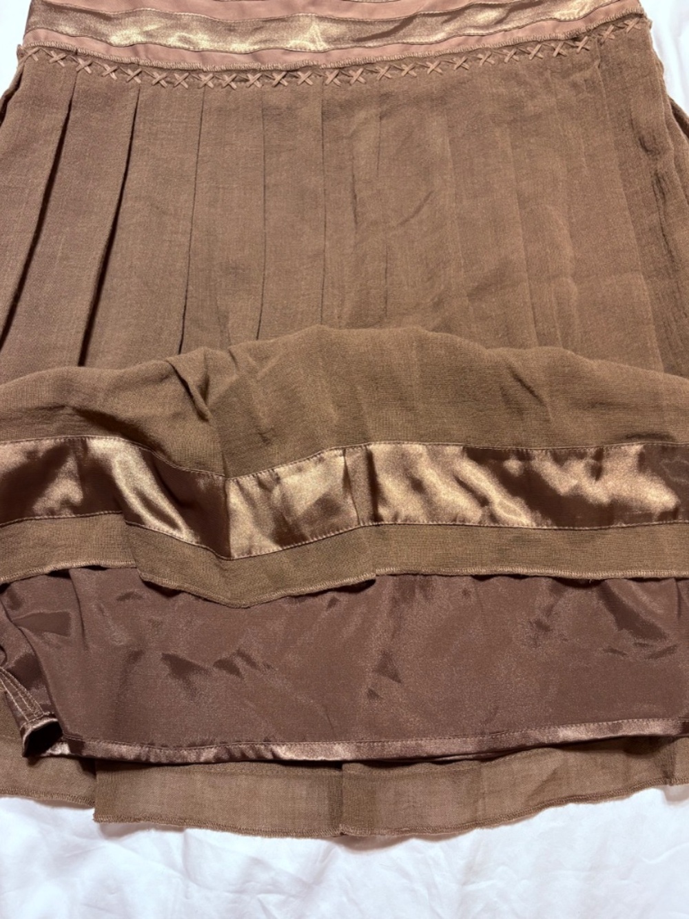 Designer Vintage 2002 Stefanel Brown Satin Trim Pleated Midi Skirt Size 6 - Picture 7 of 10